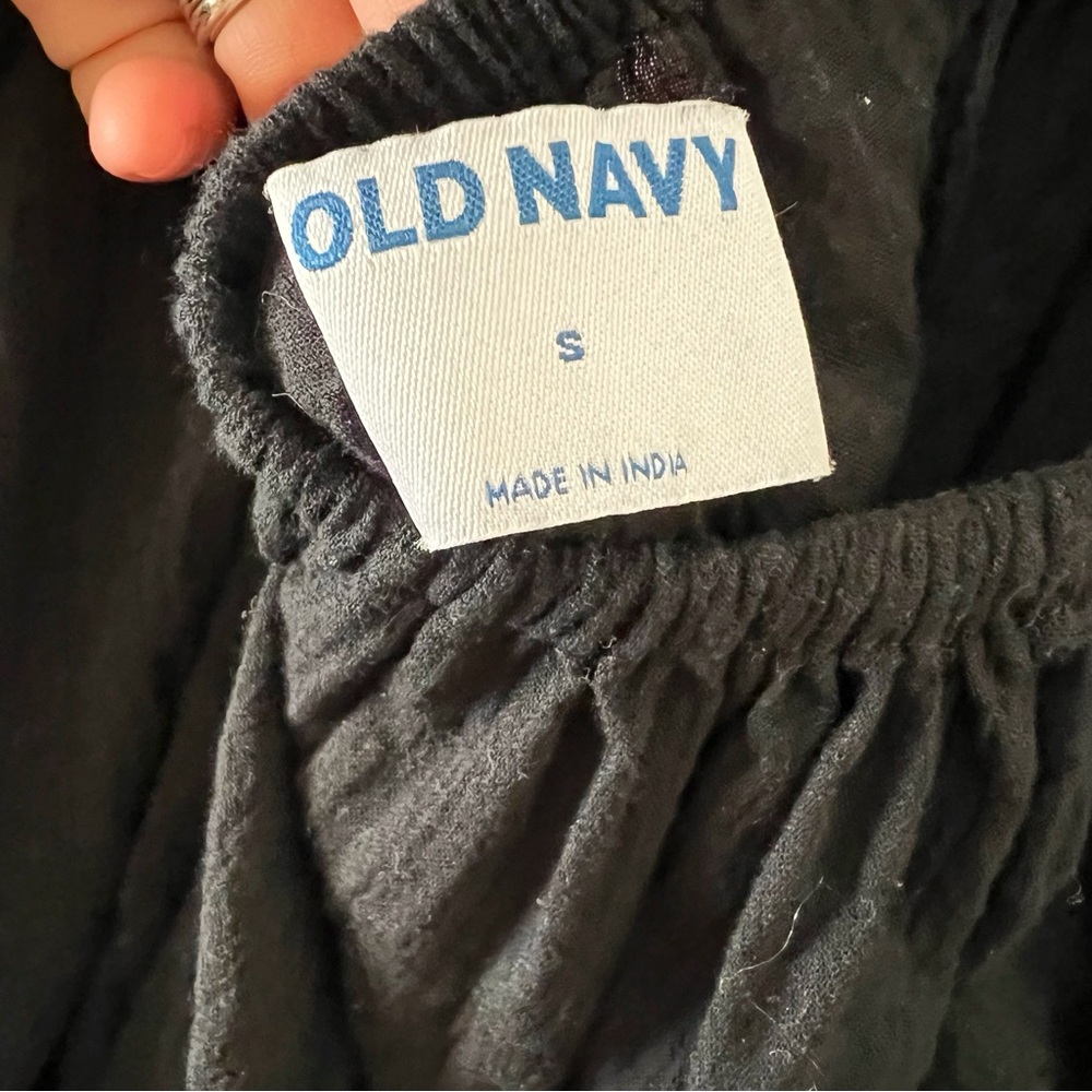 Old Navy Puff-Sleeve Cutout Tie-Back Swing Blouse - Picture 8 of 9